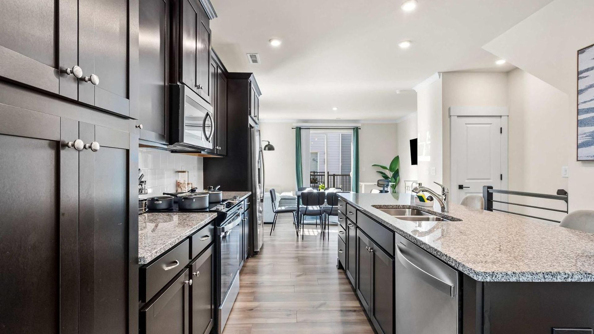 3br Townhouse King Bed Rooftop Uptown Clt Holiday home