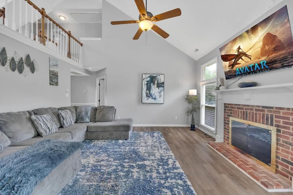 King Bed - Large Yard - Near Uncc - Concord Mills