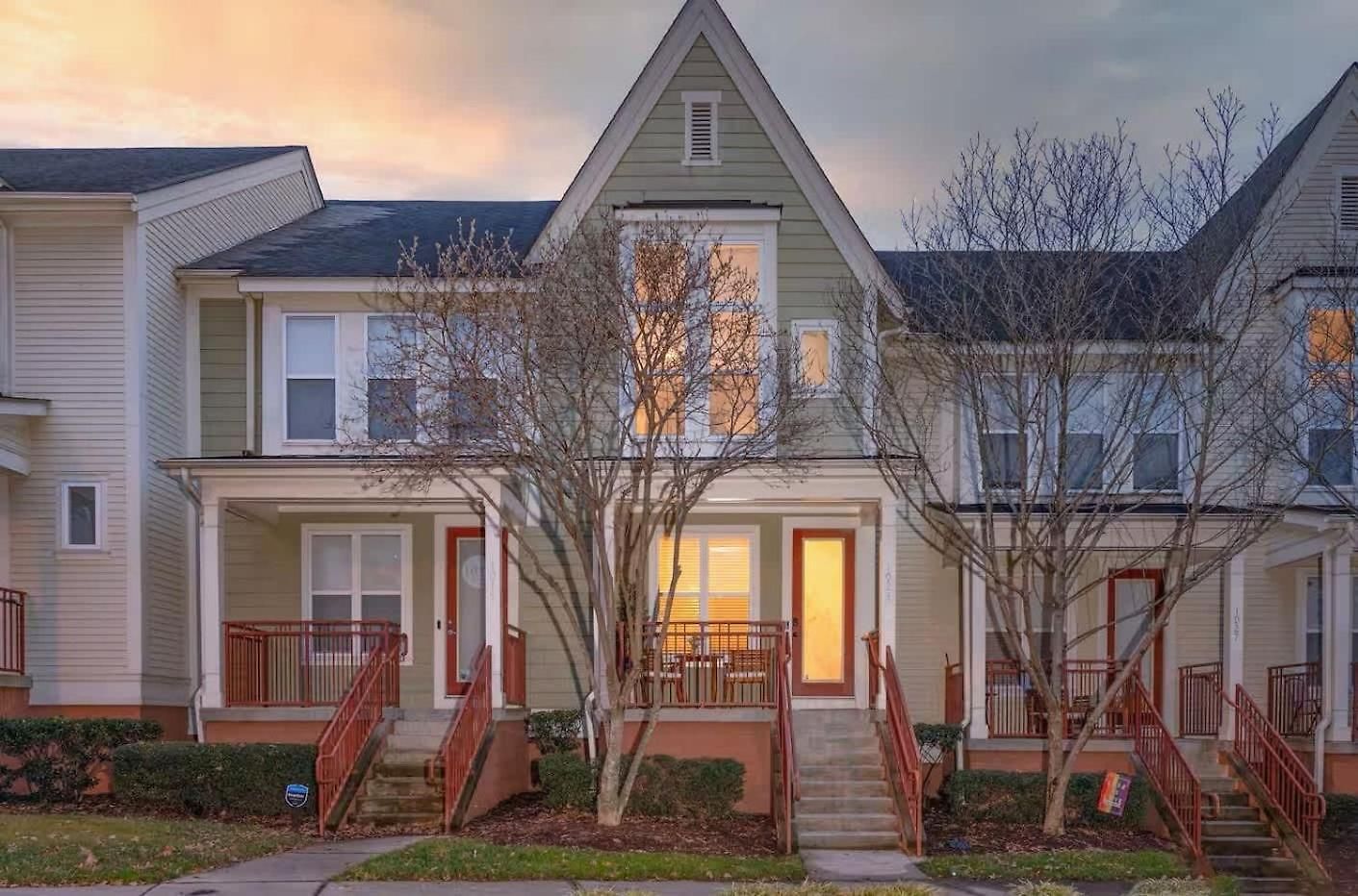 Urban Retreat Walk To Stadiums & Uptown, Including Parking & Gym Holiday home Charlotte