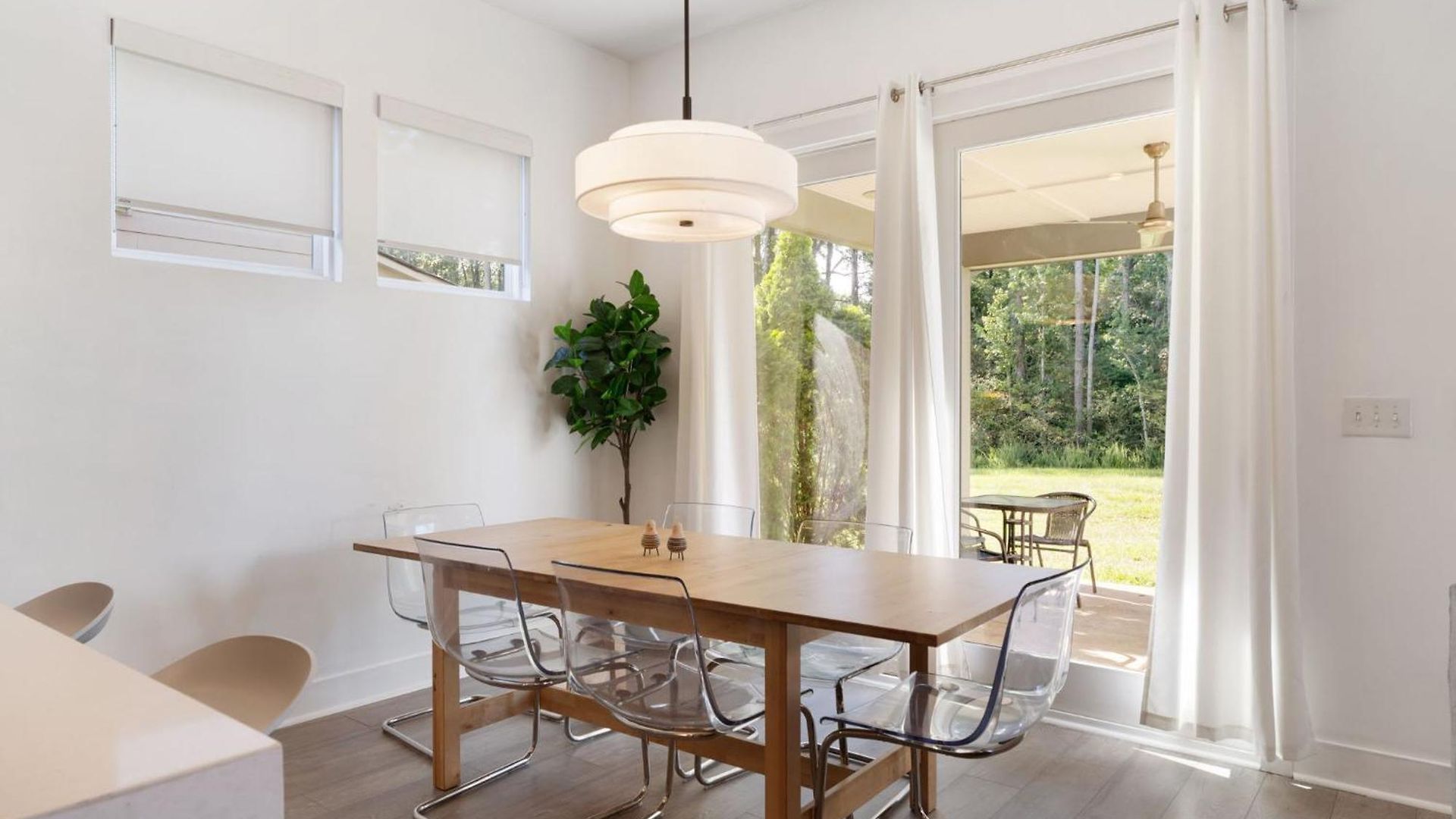 Charming 3br With Patio Charlotte