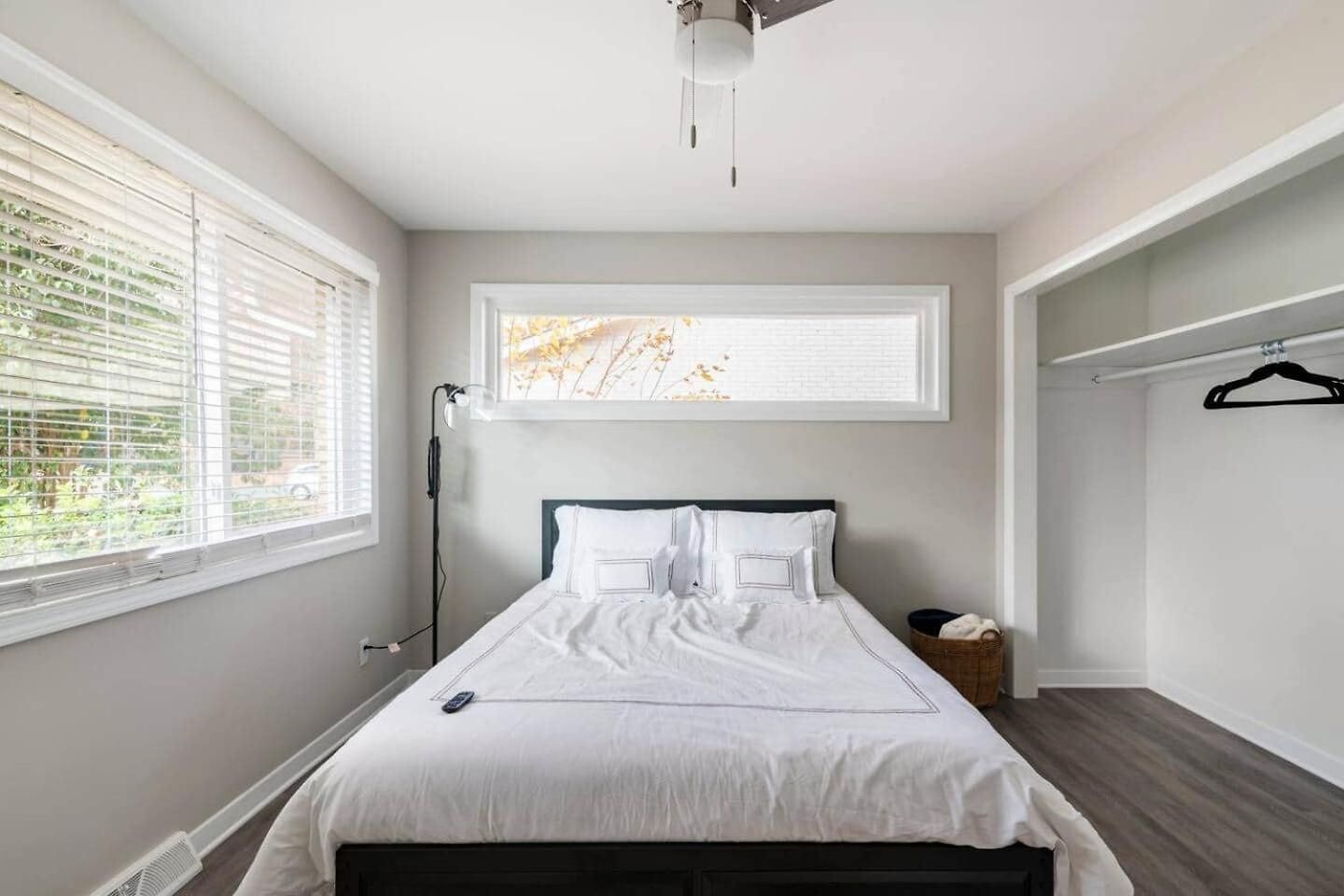 Escape W/ Spacious Yard Holiday home *