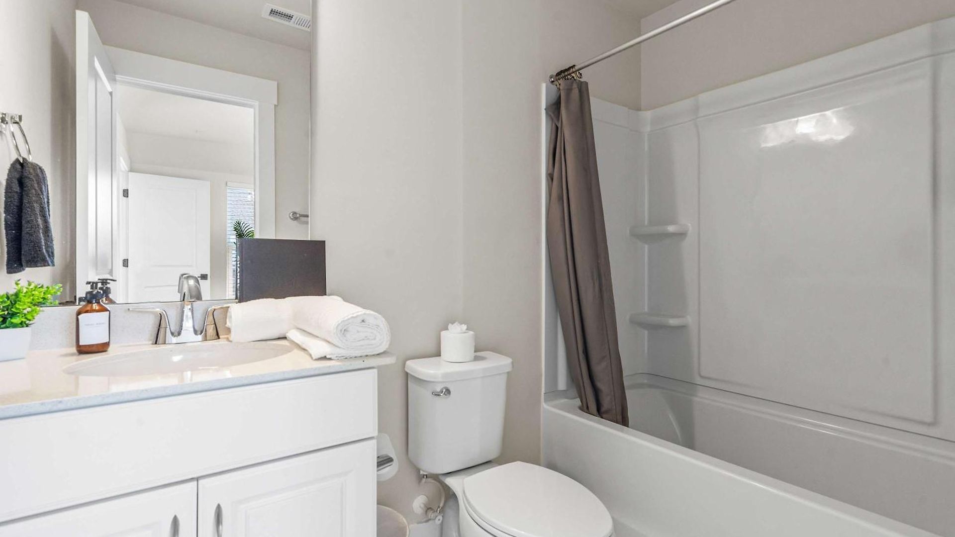 3br Townhouse King Bed Rooftop Uptown Clt *