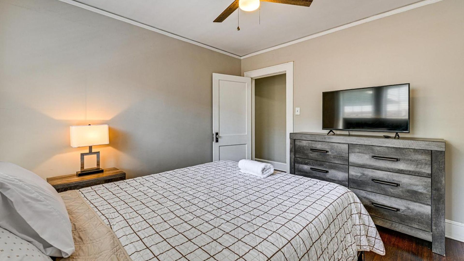 Holiday home Duplex Close To Uptown And Sports *