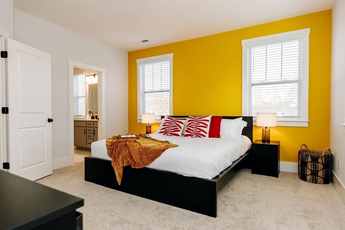 Holiday home Radiant Urban Vacation Sanctuary Near Catawba River In North Carolina *