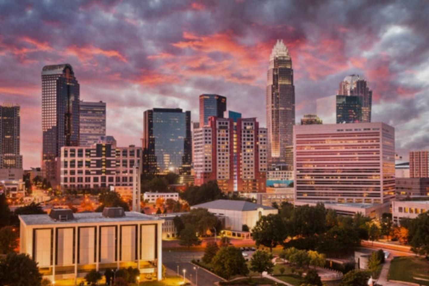 Holiday home Near Uptown & Minutes To Hospital, Free Wi-fi, Coffee & Gym Charlotte
