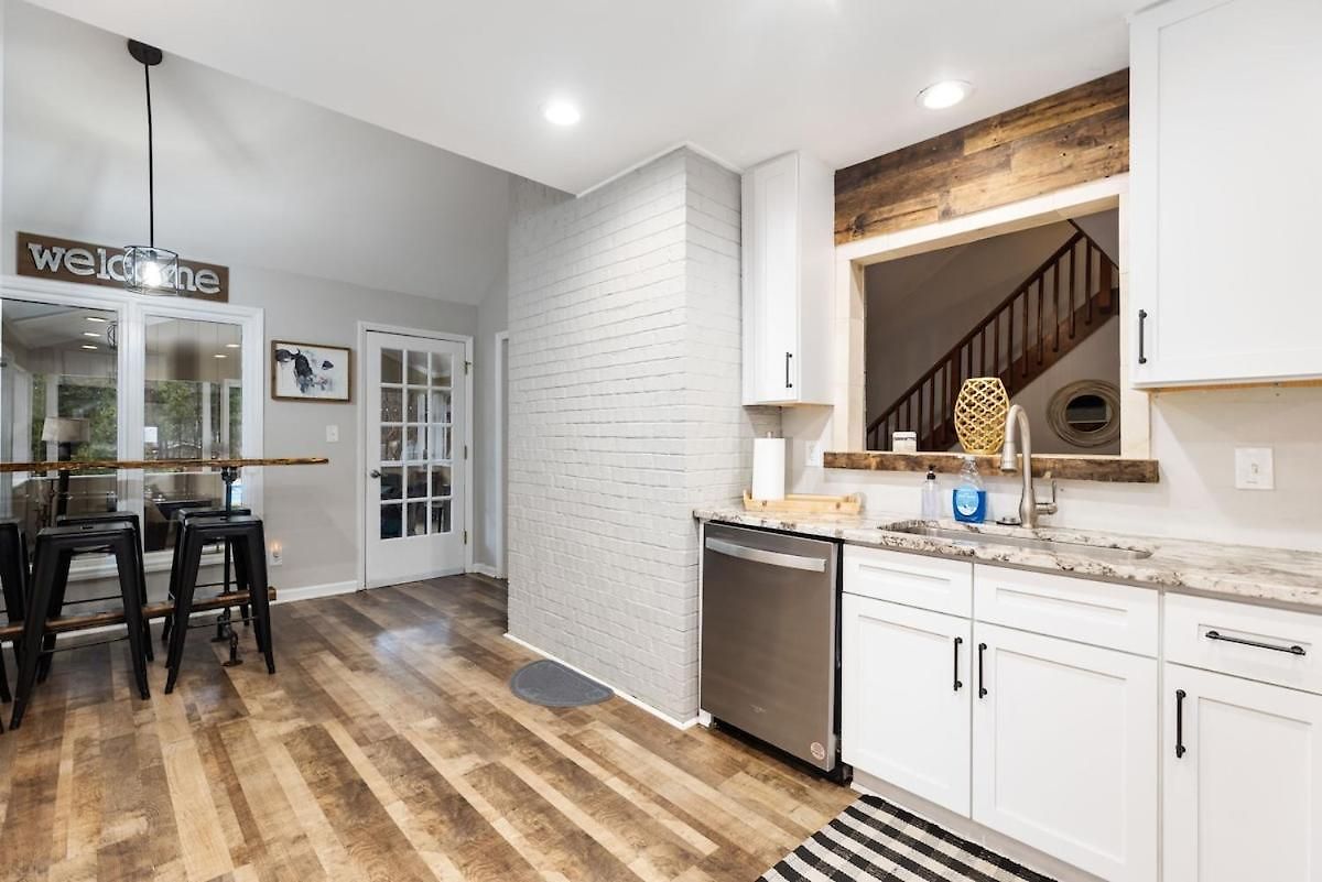 Holiday home Poolside Paradise In The Heart Of Charlotte