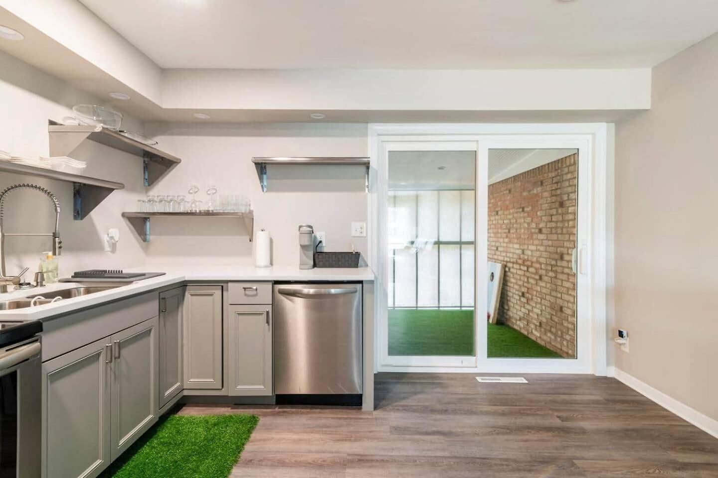 Holiday home Escape W/ Spacious Yard *