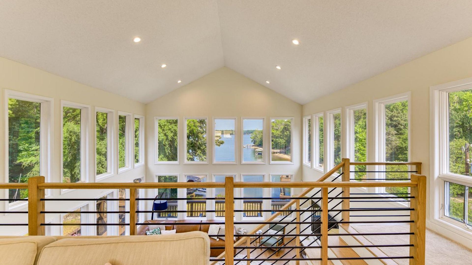 Hot Tub, Dock, Game Room! Stunning Wylie Holiday home Charlotte