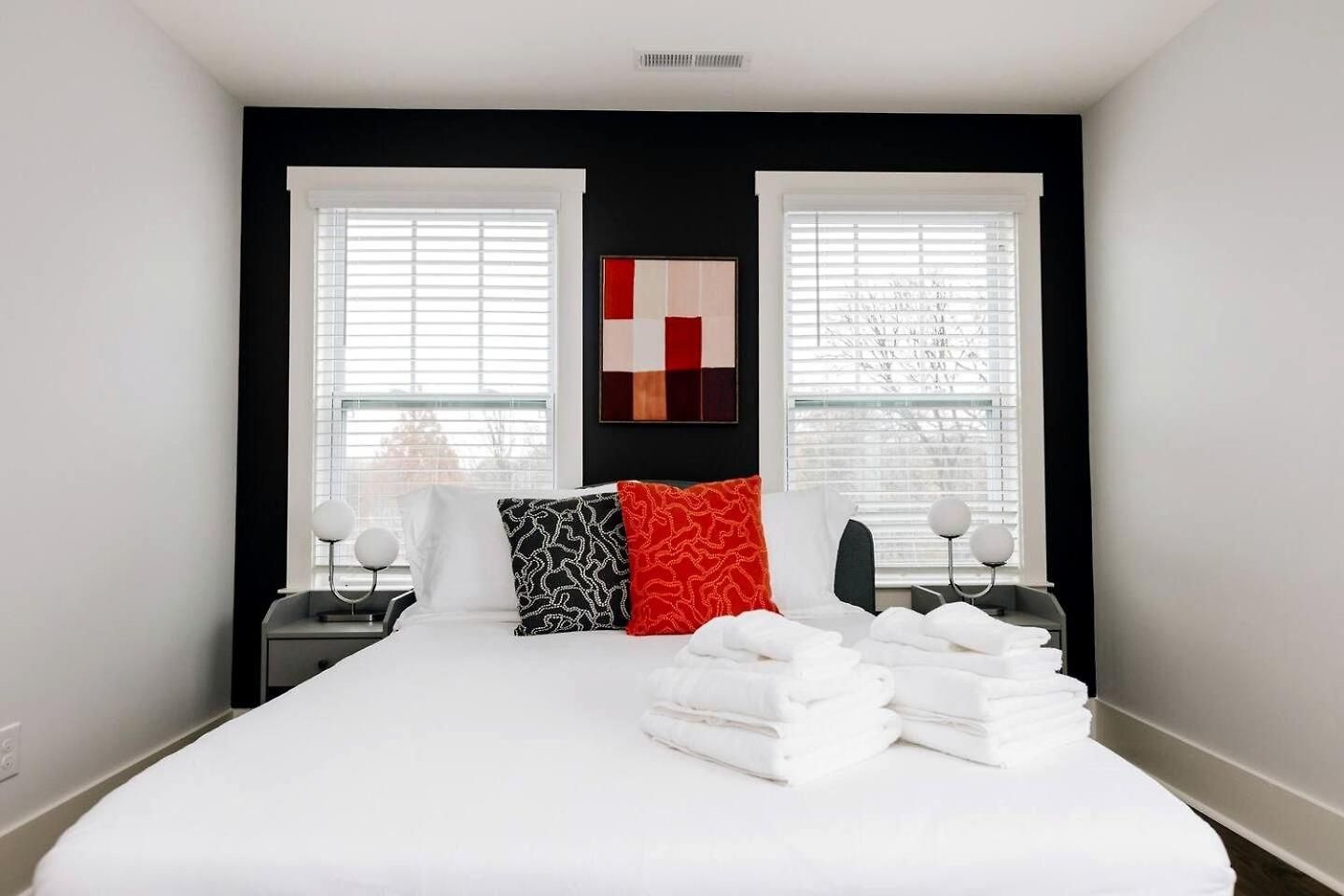 Radiant Urban Vacation Sanctuary Near Catawba River In North Carolina Holiday home *