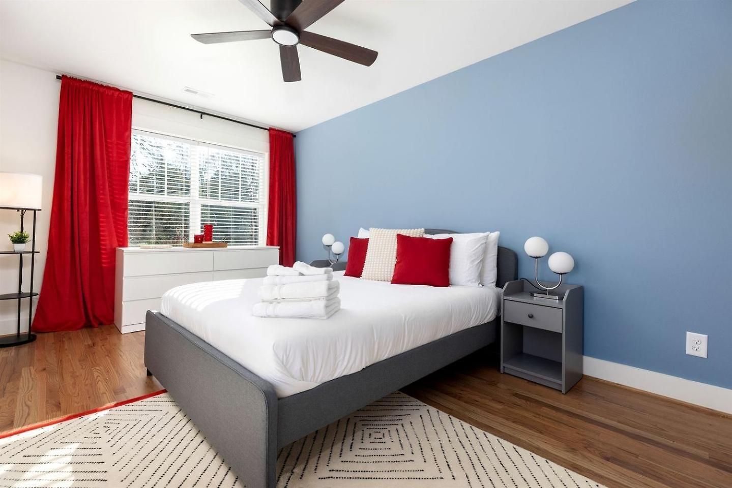 Luminous Urban Vacation Haven Near Catawba River In North Carolina Holiday home Charlotte