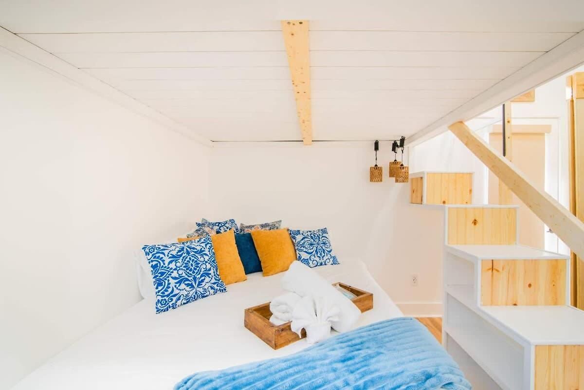 Teeni Santorini Rooftop Lounge Sauna & Hot Tub *