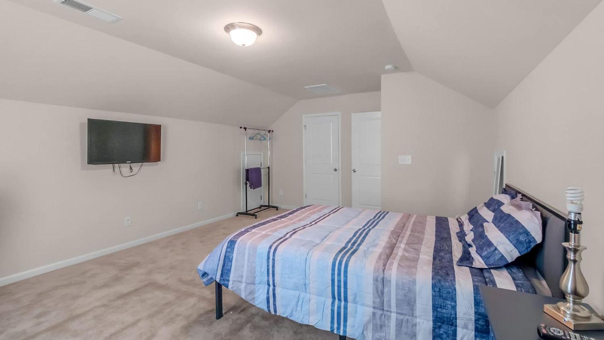Peaceful 3br House With Ac Charlotte