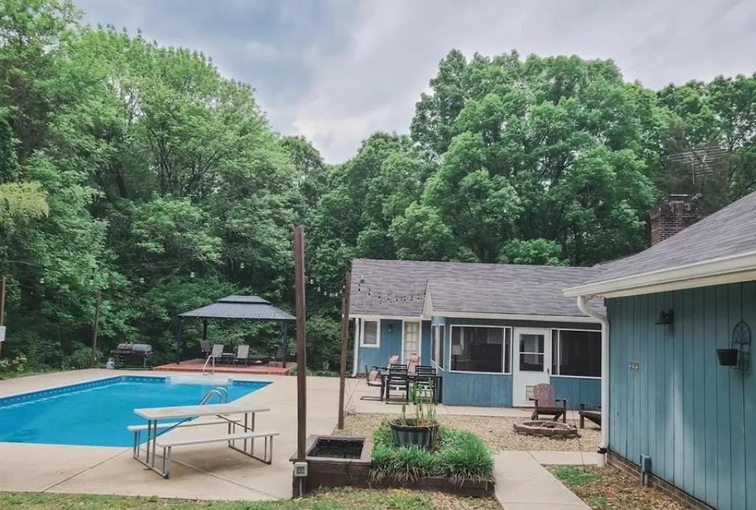 Holiday home Poolside Paradise In The Heart Of *