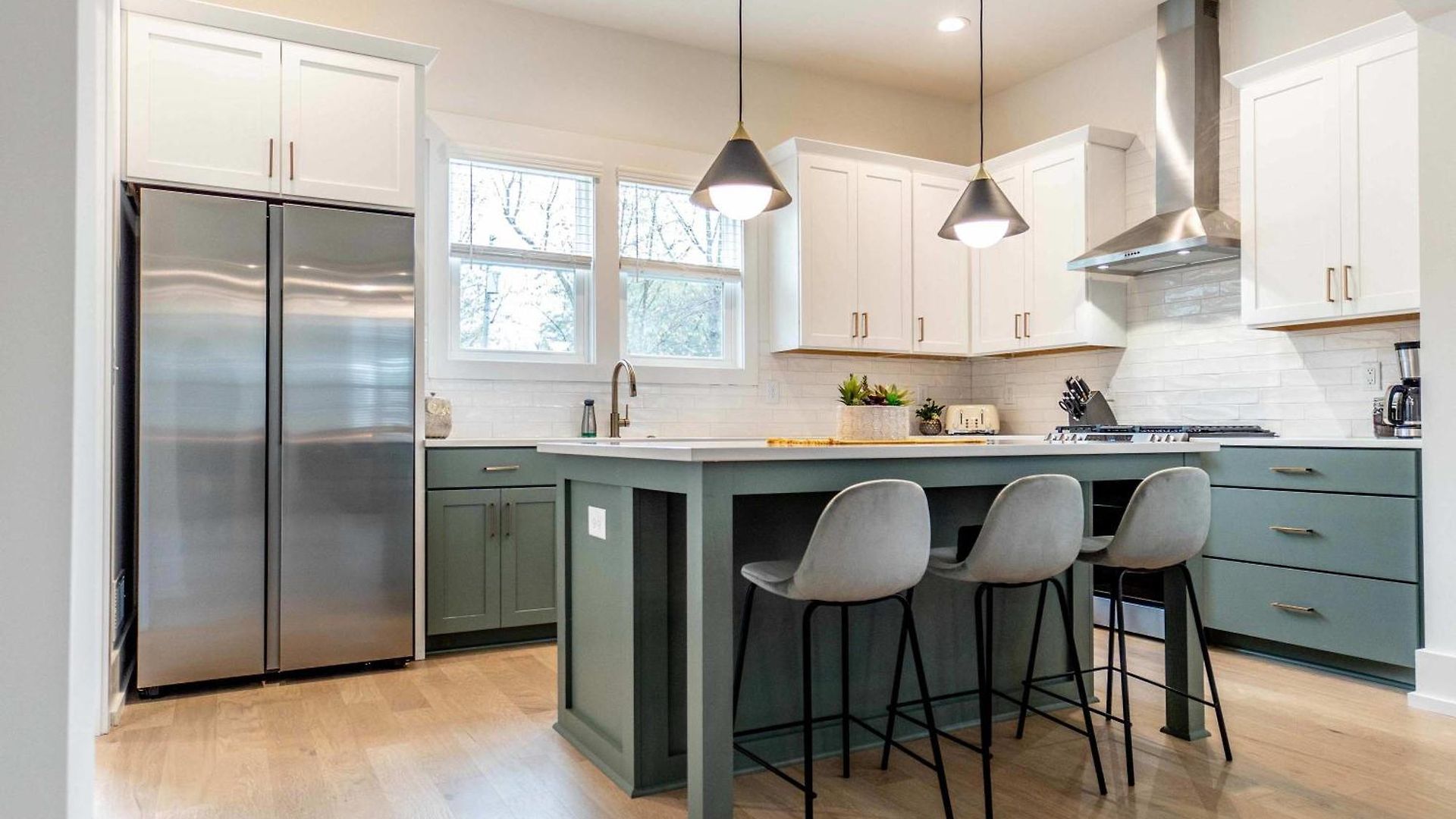 New Listing! 3br With King And Fenced In Yard Holiday home Charlotte