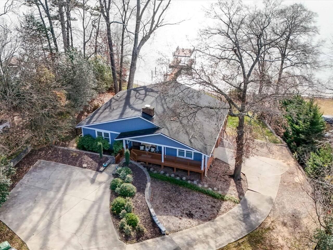 Du - Lakefront Retreat Charlotte