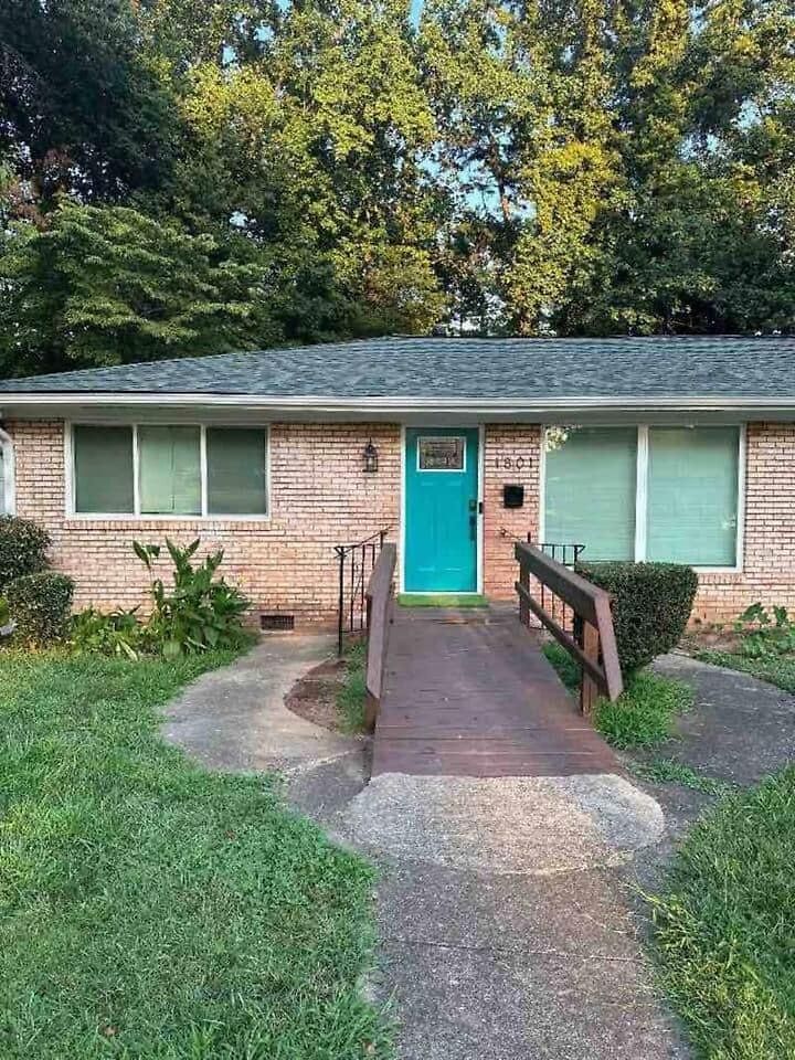 Holiday home Escape W/ Spacious Yard