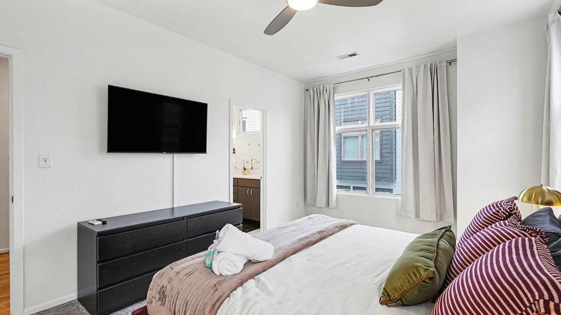 New! Minutes To Uptown Clt W King Charlotte