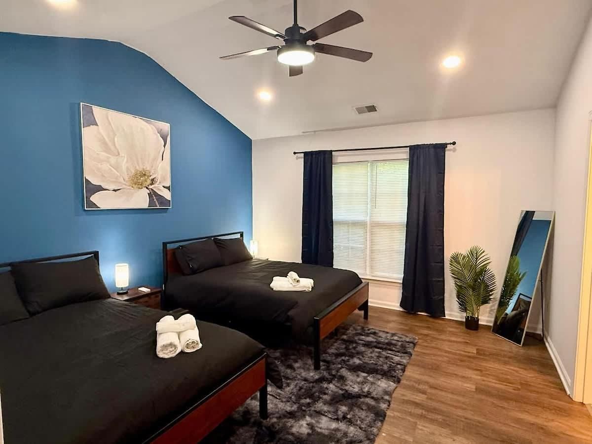 Holiday home Luxe 3br 1 King 1 Queen Near Uncc & Concord Mills *