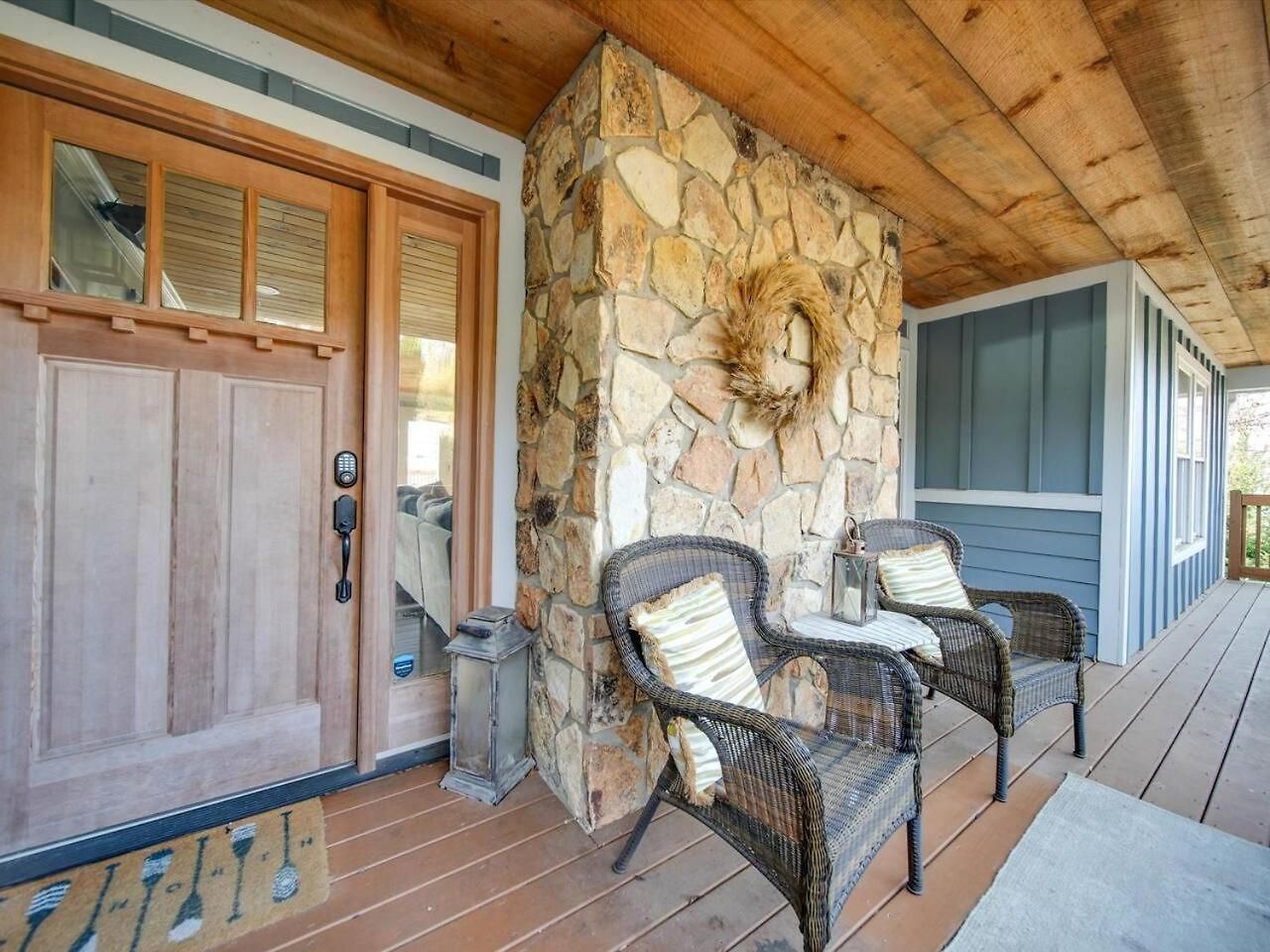 Holiday home Du - Lakefront Retreat