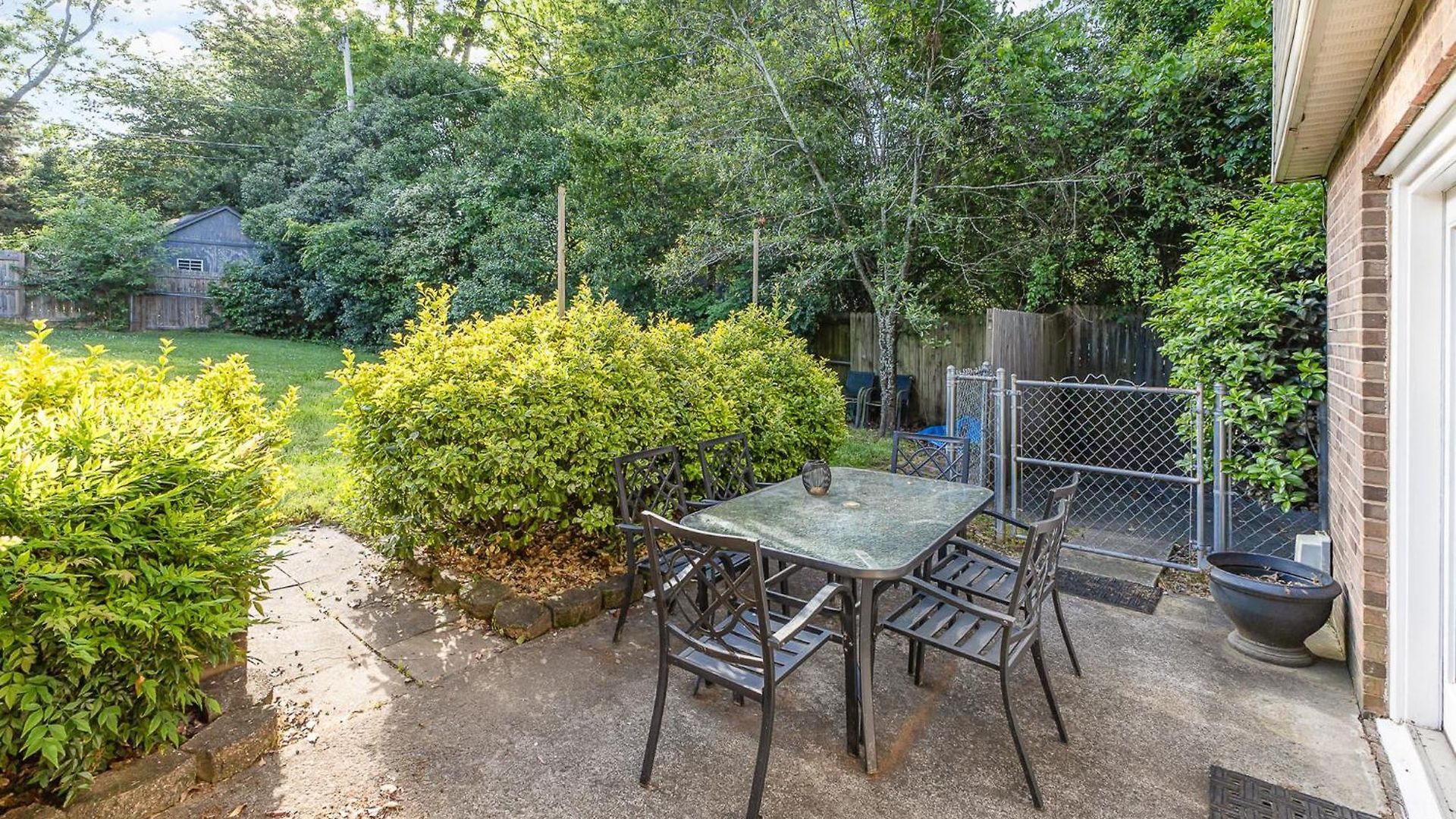 Close 2 Southpark Pet Friendly W Fenced-in Yard Charlotte