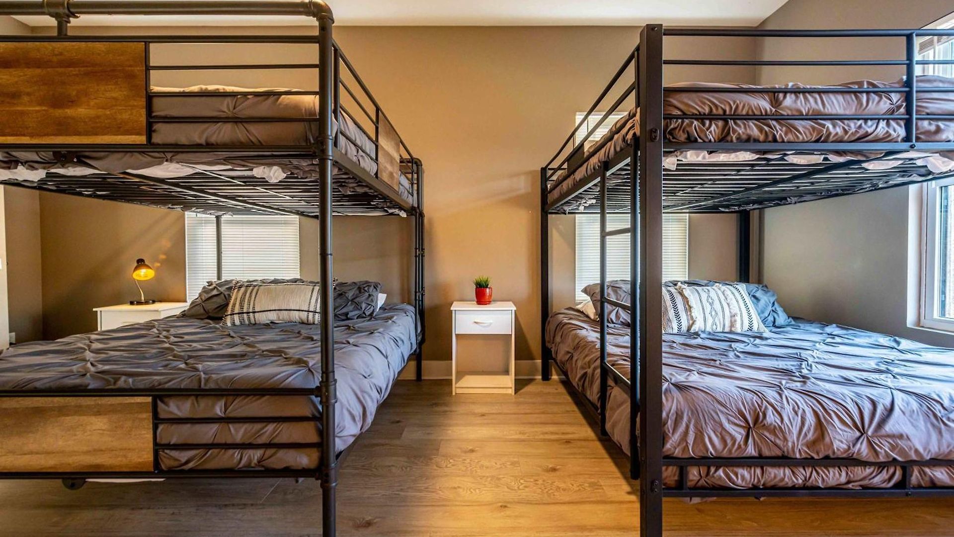 Family-friendly 4br W Bunk Beds & Outdoor Grill Holiday home *