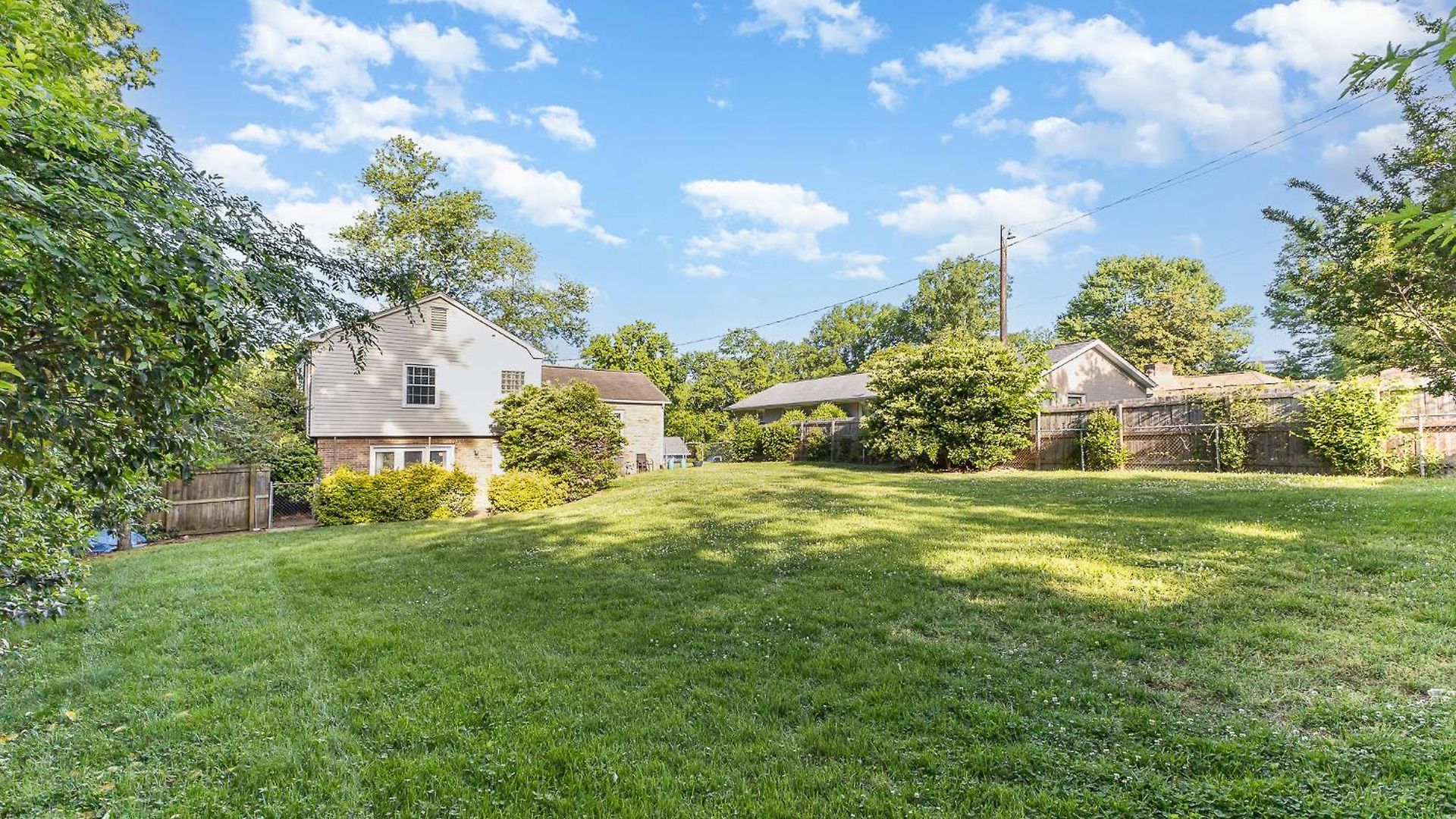 Holiday home Close 2 Southpark Pet Friendly W Fenced-in Yard