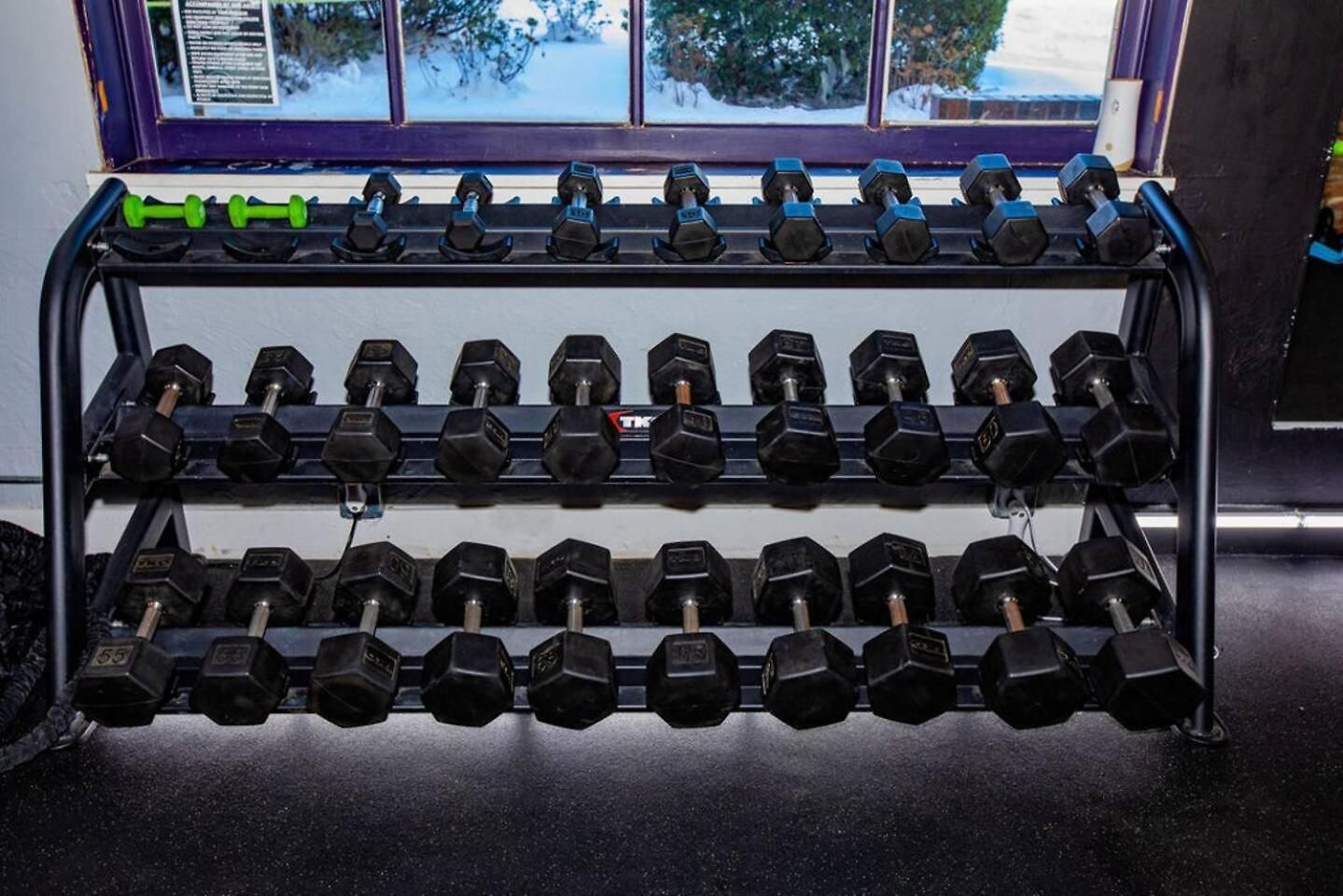 Near Uptown & Minutes To Hospital, Free Wi-fi, Coffee & Gym * Charlotte