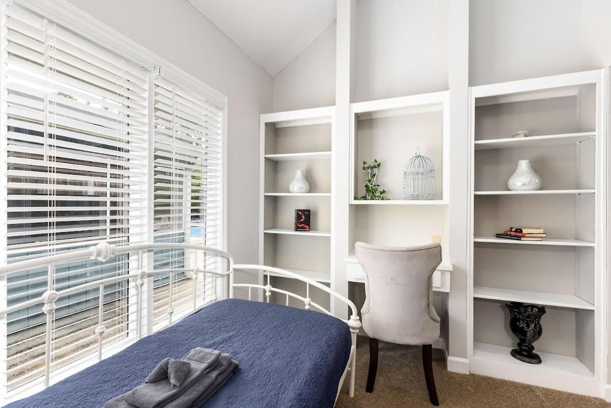 Poolside Paradise In The Heart Of Holiday home Charlotte
