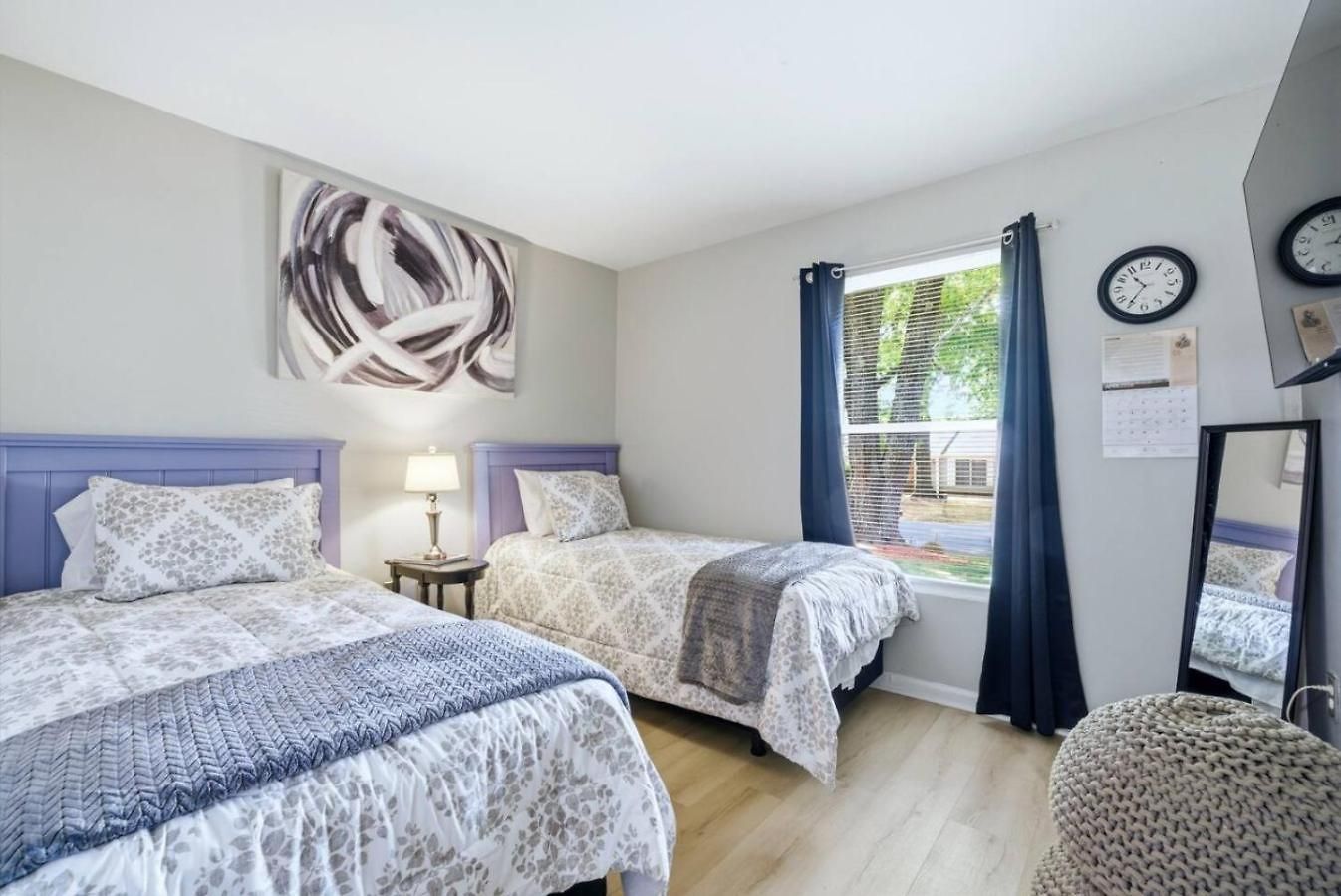 Uptown 3br Oasis - Ice Bath, Firepit, Private Yard *