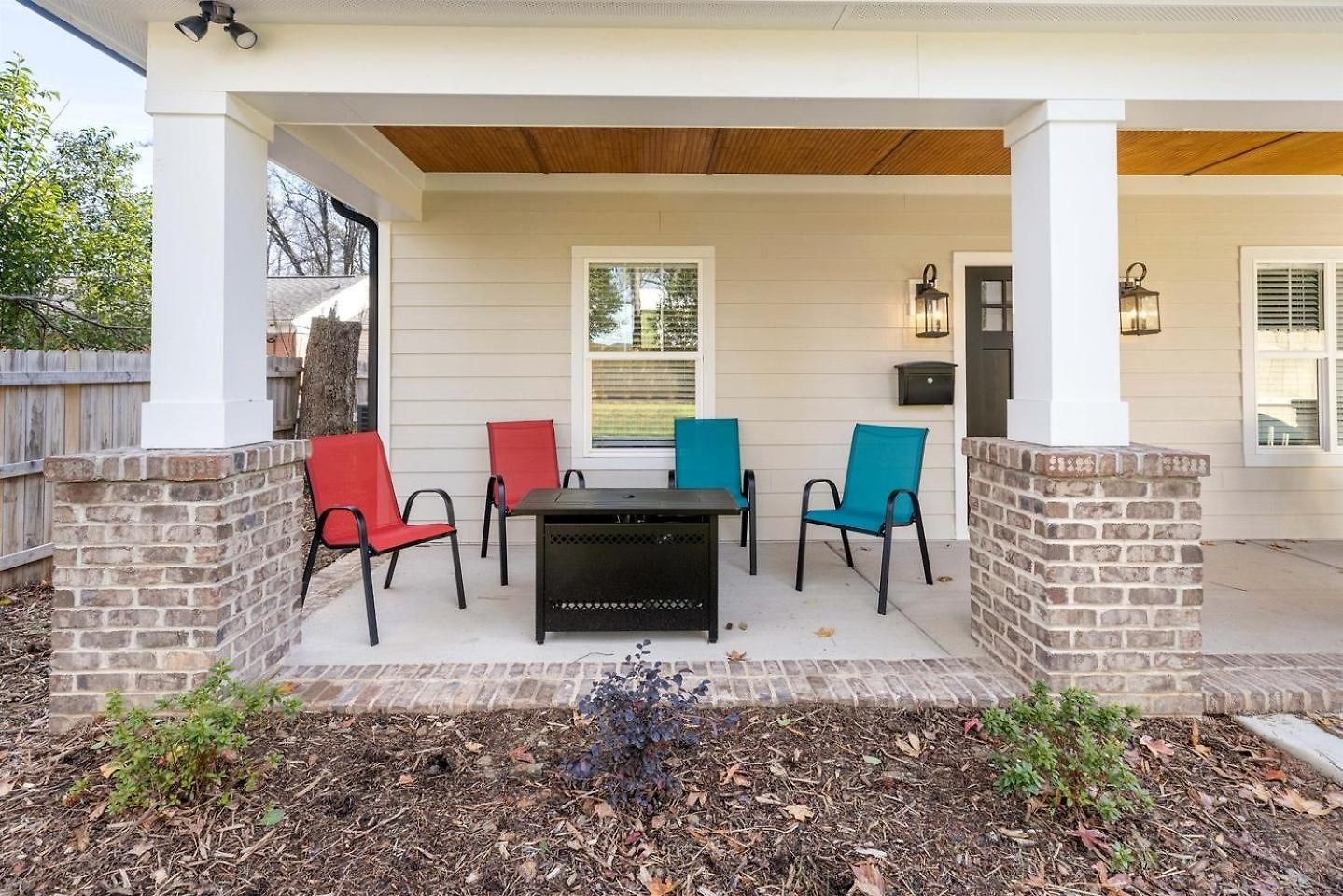 Holiday home Vibrant Urban Vacation Oasis Near Catawba River In North Carolina Charlotte