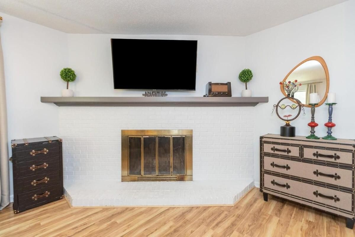 Cozy Single-story Near Pineville Hospital, Games Holiday home