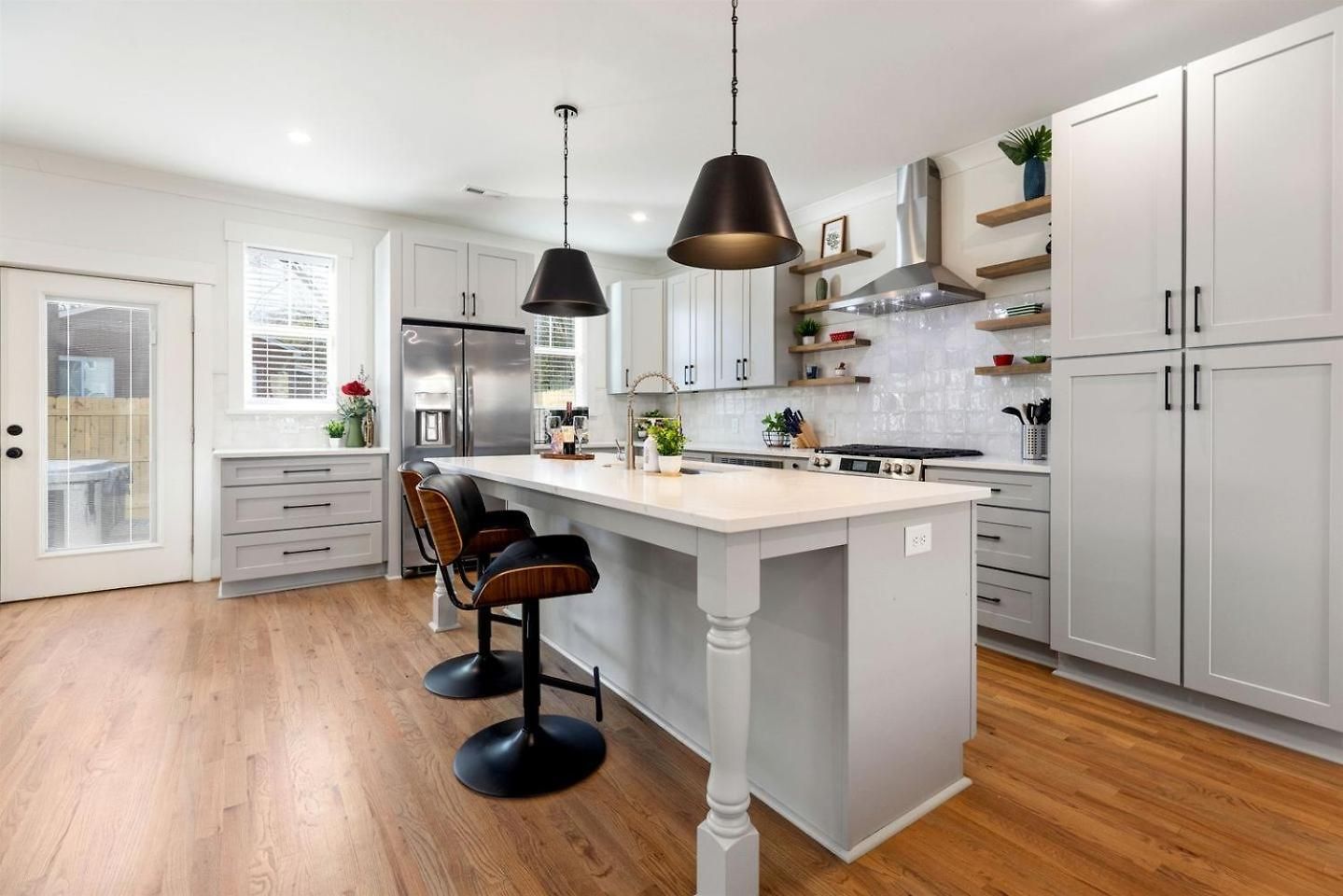 Holiday home Luminous Urban Vacation Haven Near Catawba River In North Carolina