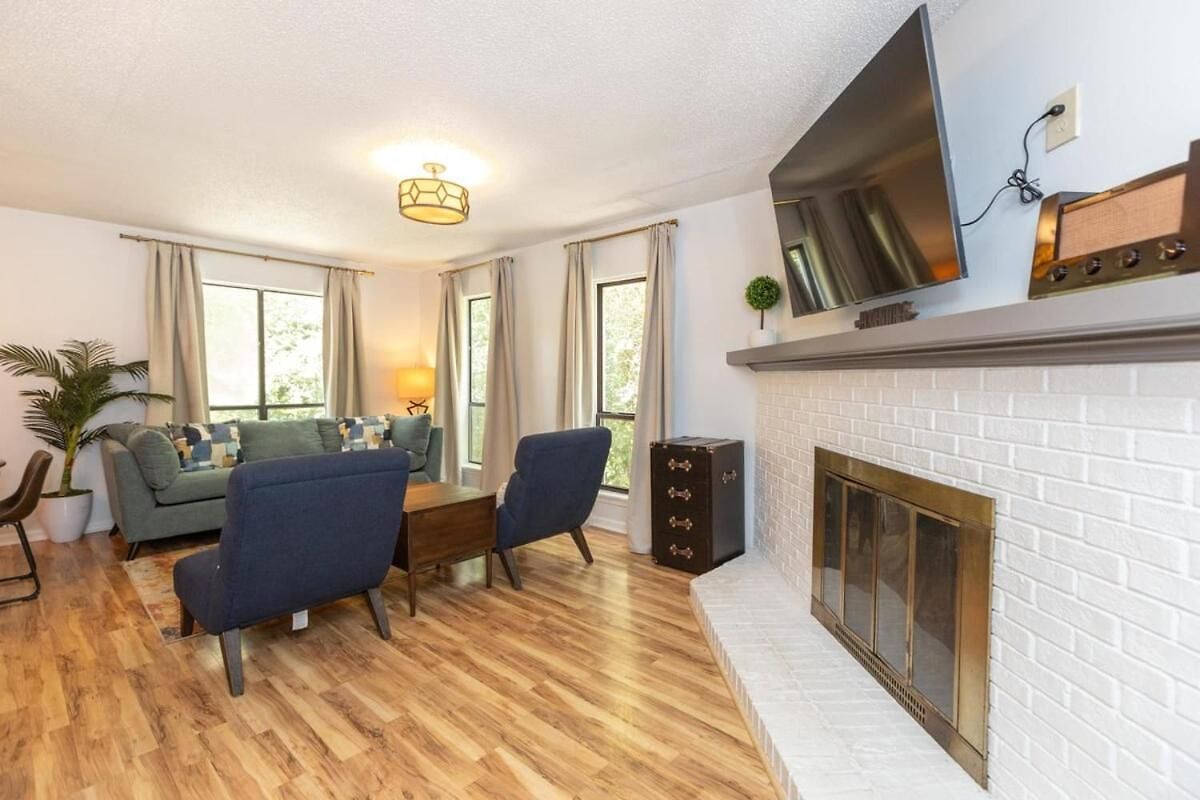 Cozy Single-story Near Pineville Hospital, Games *