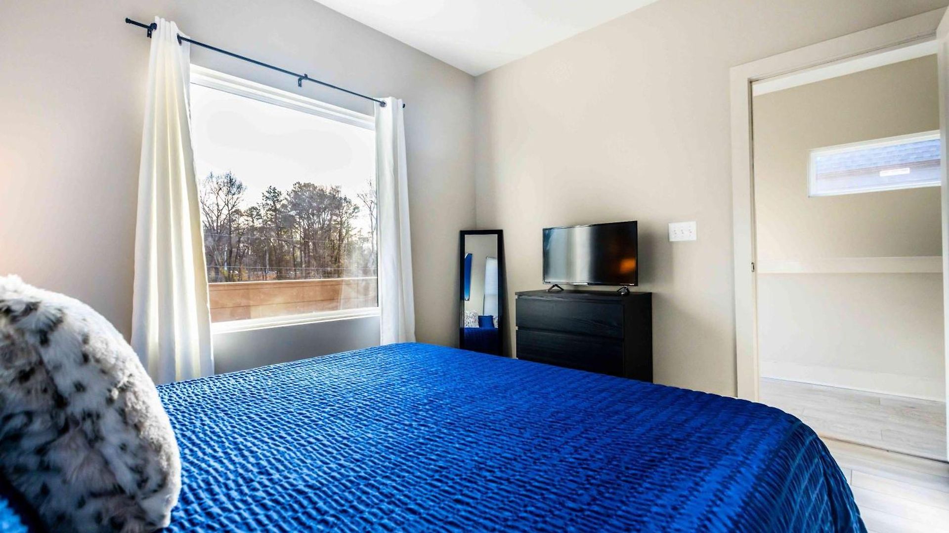 Family-friendly 4br W Bunk Beds & Outdoor Grill Holiday home Charlotte