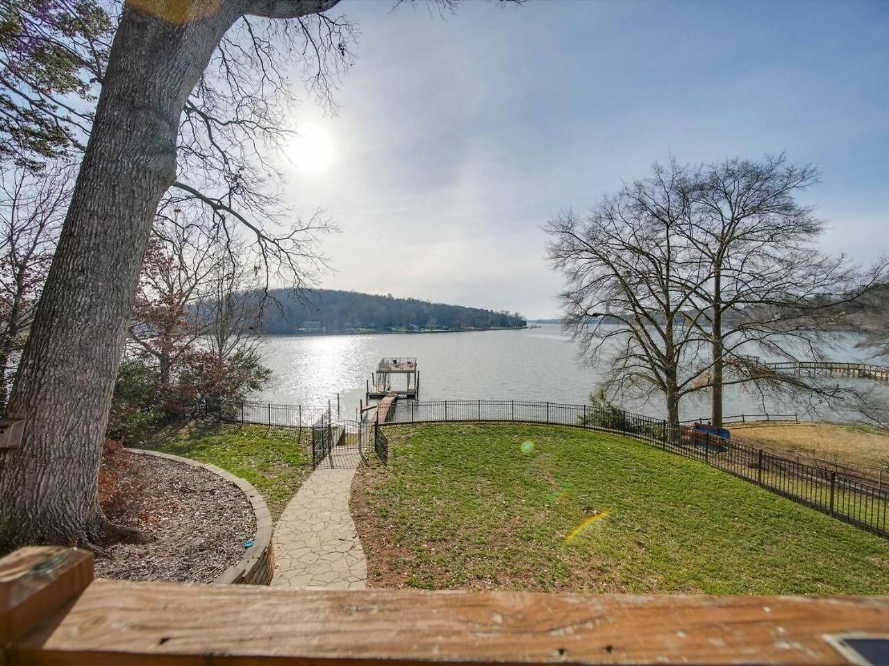 Holiday home Du - Lakefront Retreat Charlotte