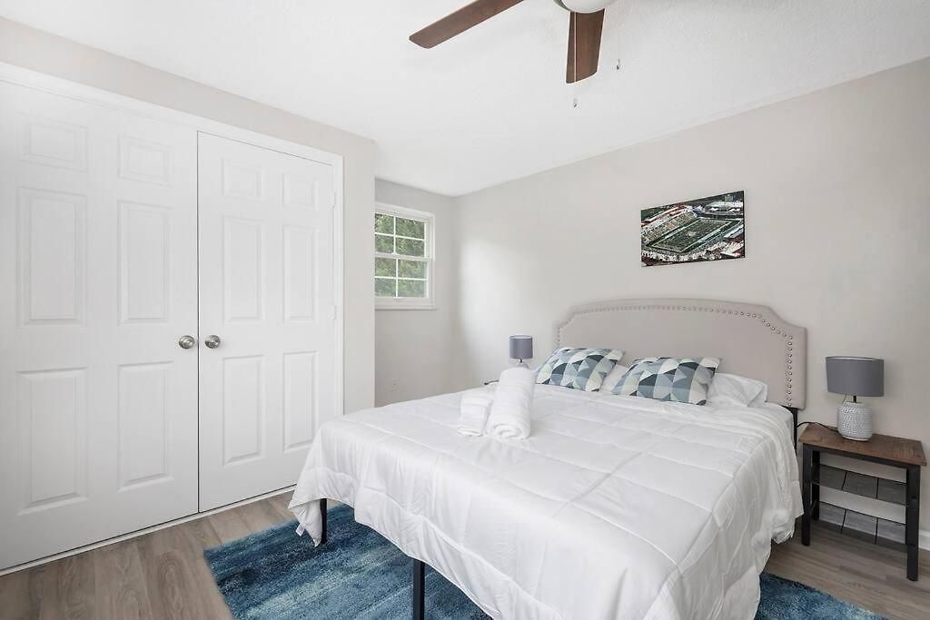Large Group Paradise - Blocks From Uncc * Charlotte