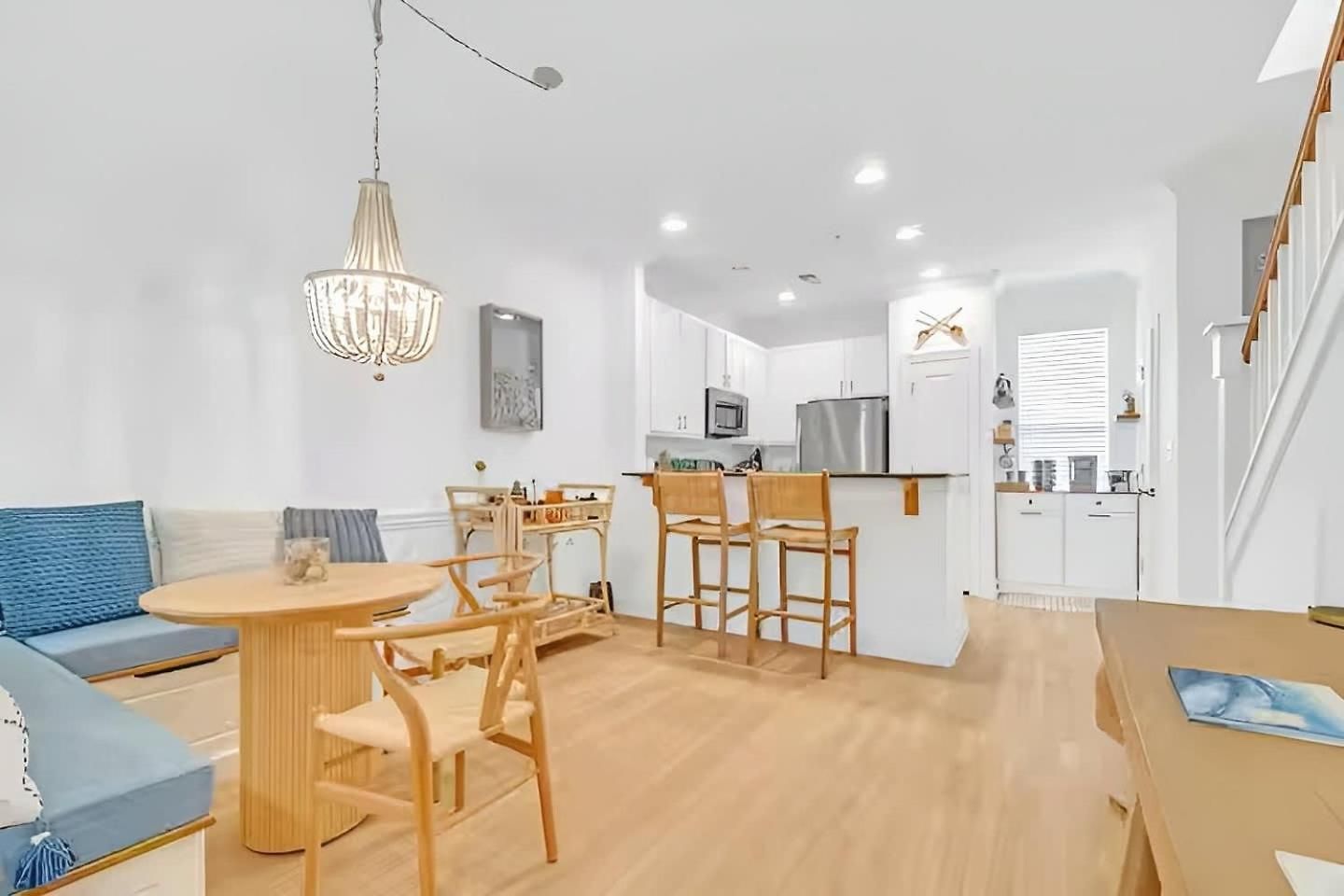 Urban Retreat Walk To Stadiums & Uptown, Including Parking & Gym *