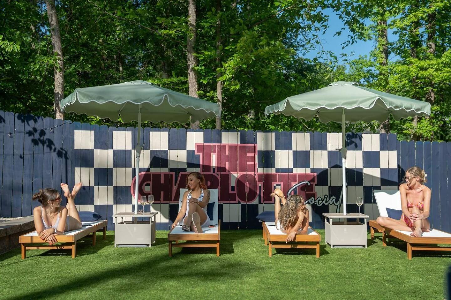 New! Hottub+pickleball+gameroom+movies+golf+games *