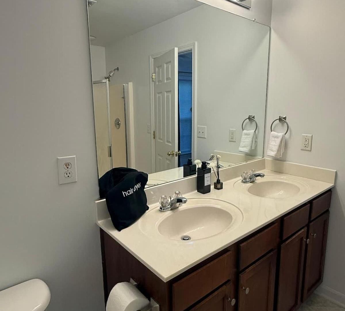 Holiday home Luxe 3br 1 King 1 Queen Near Uncc & Concord Mills