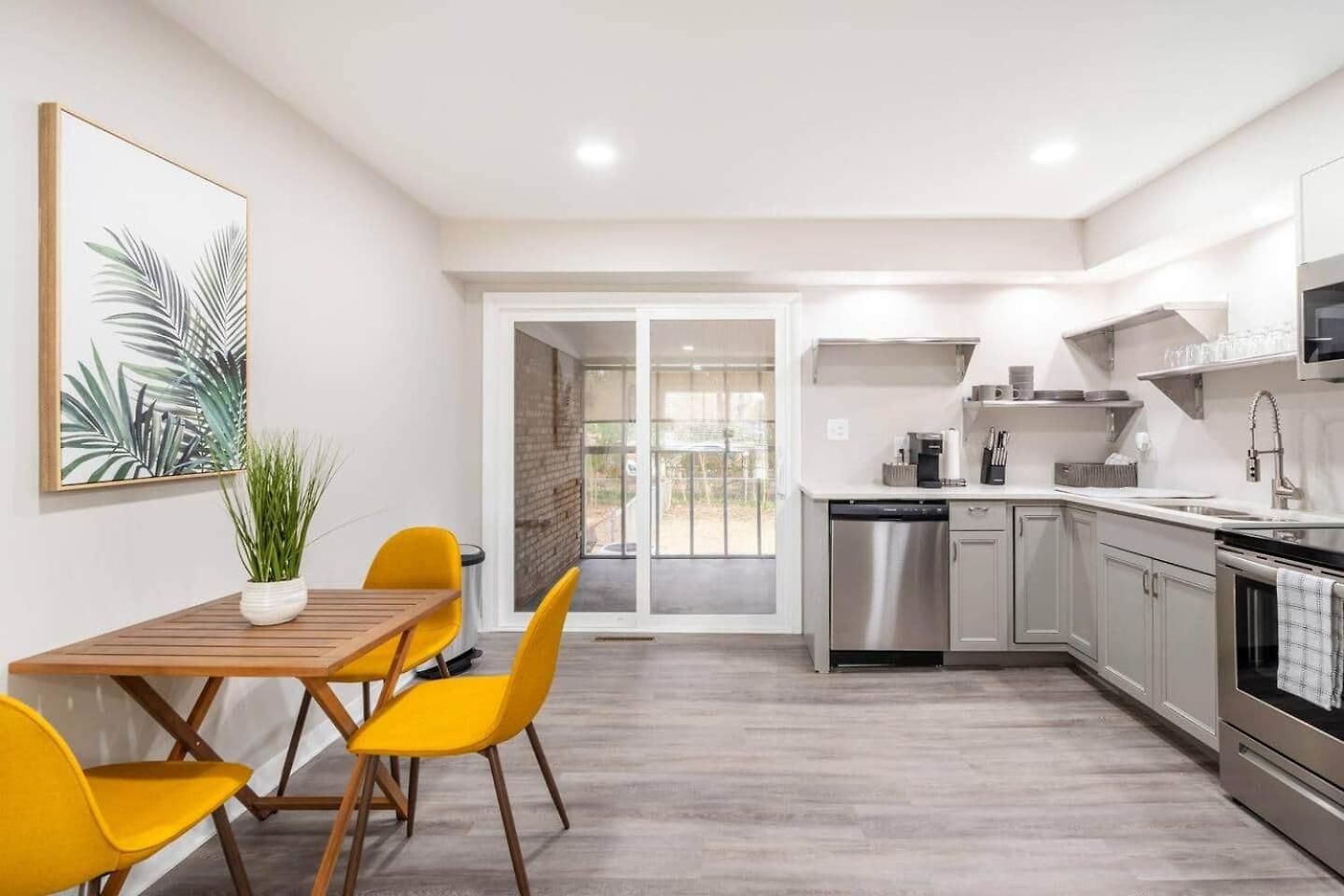 W/ Spacious Outdoor Space