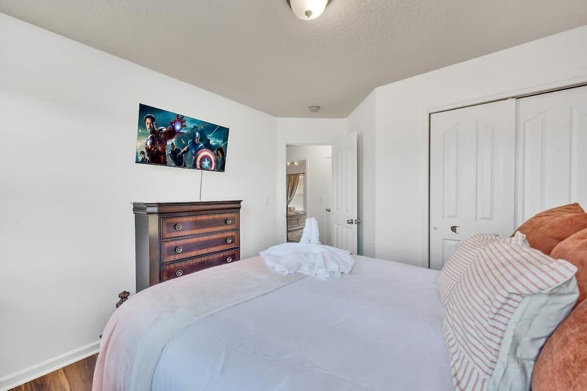 King Bed - Hot Tub - Fenced Yard - Near Carowinds Holiday home *