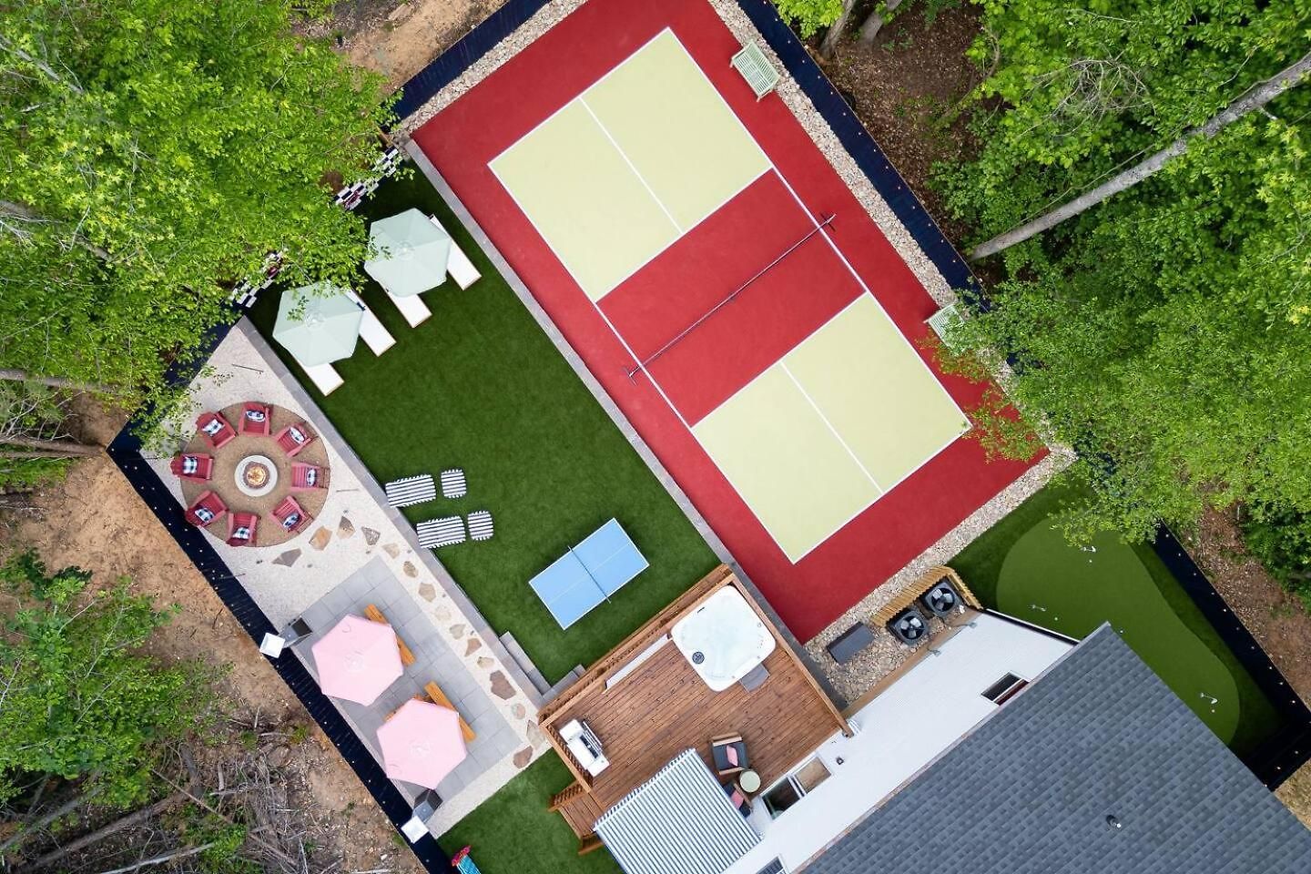 New! Hottub+pickleball+gameroom+movies+golf+games * Charlotte