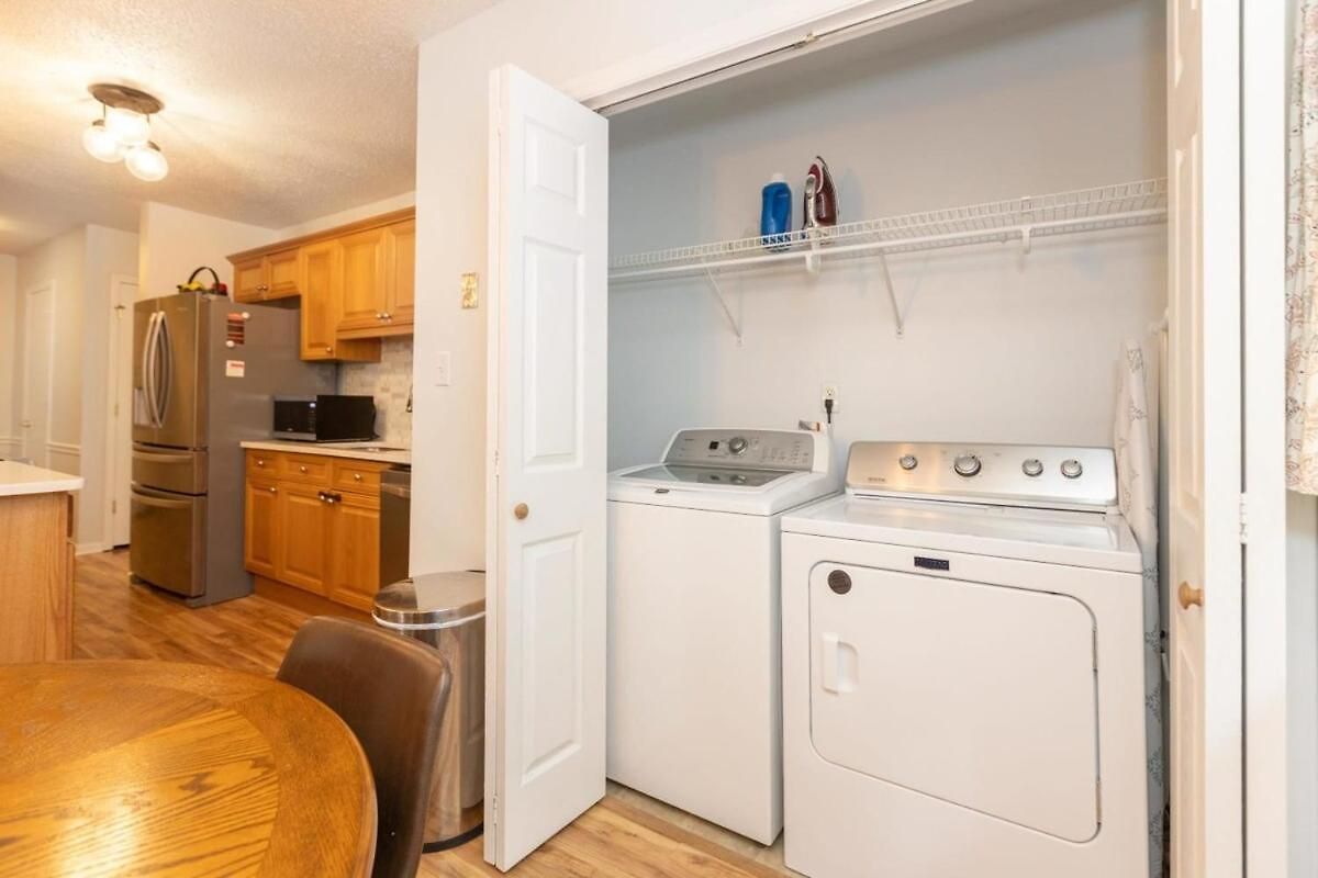 Cozy Single-story Near Pineville Hospital, Games * Charlotte