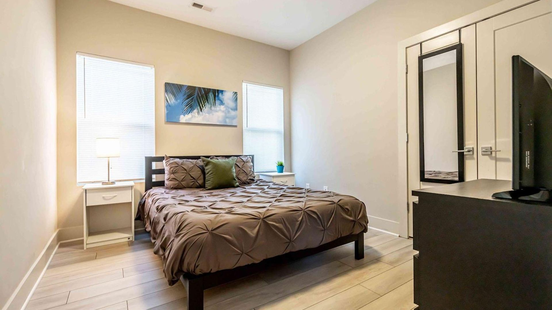 Holiday home Family-friendly 4br W Bunk Beds & Outdoor Grill *