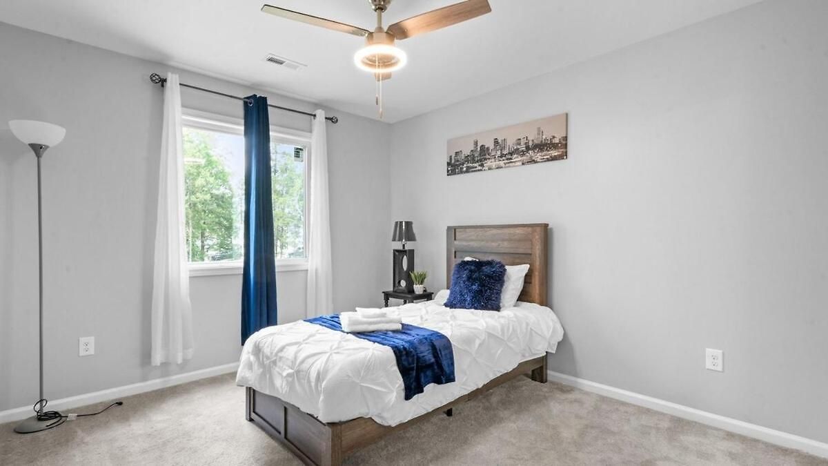 New Near Motor Speedway, Concord Mills And Uncc Holiday home