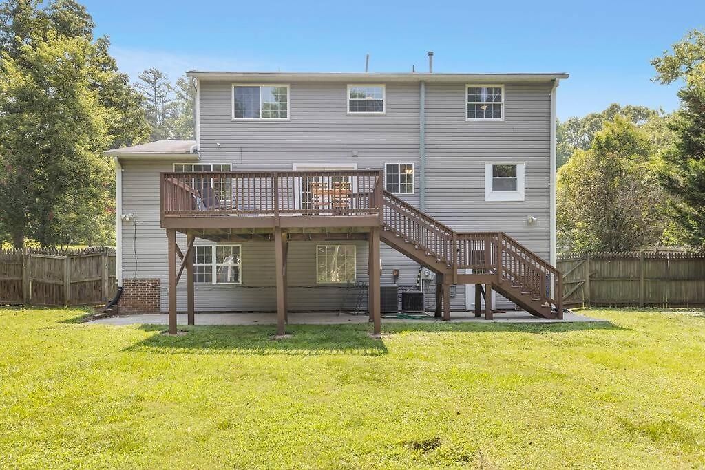 Large Group Paradise - Blocks From Uncc Holiday home Charlotte