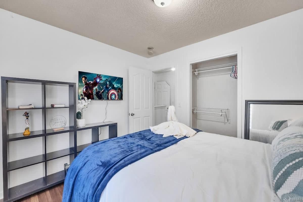 King Bed - Hot Tub - Fenced Yard - Near Carowinds Holiday home