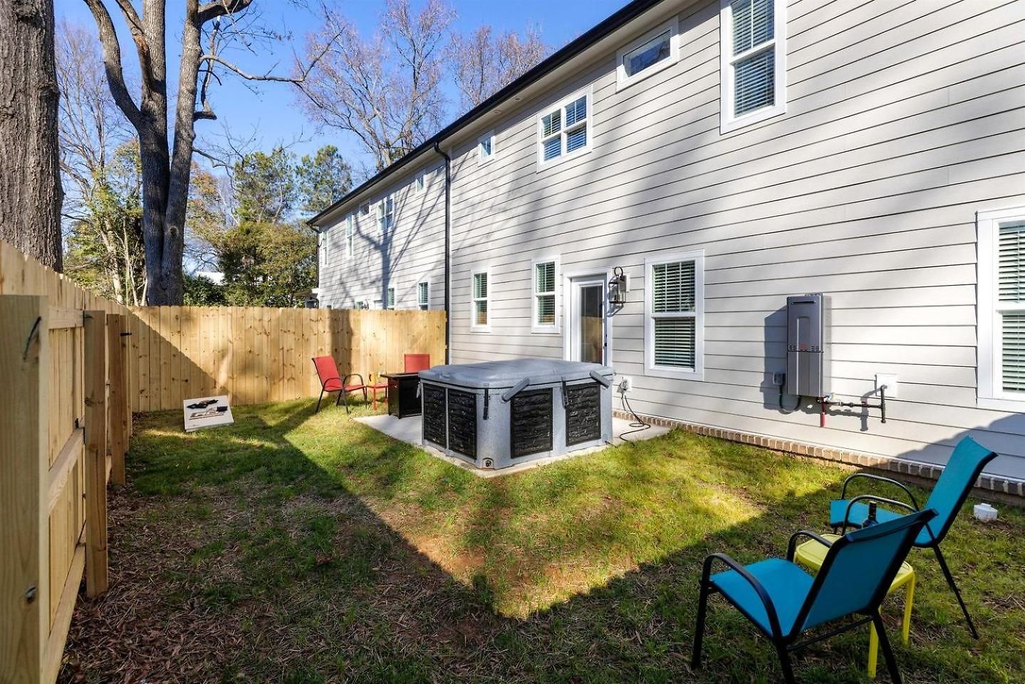 Holiday home Luminous Urban Vacation Haven Near Catawba River In North Carolina Charlotte
