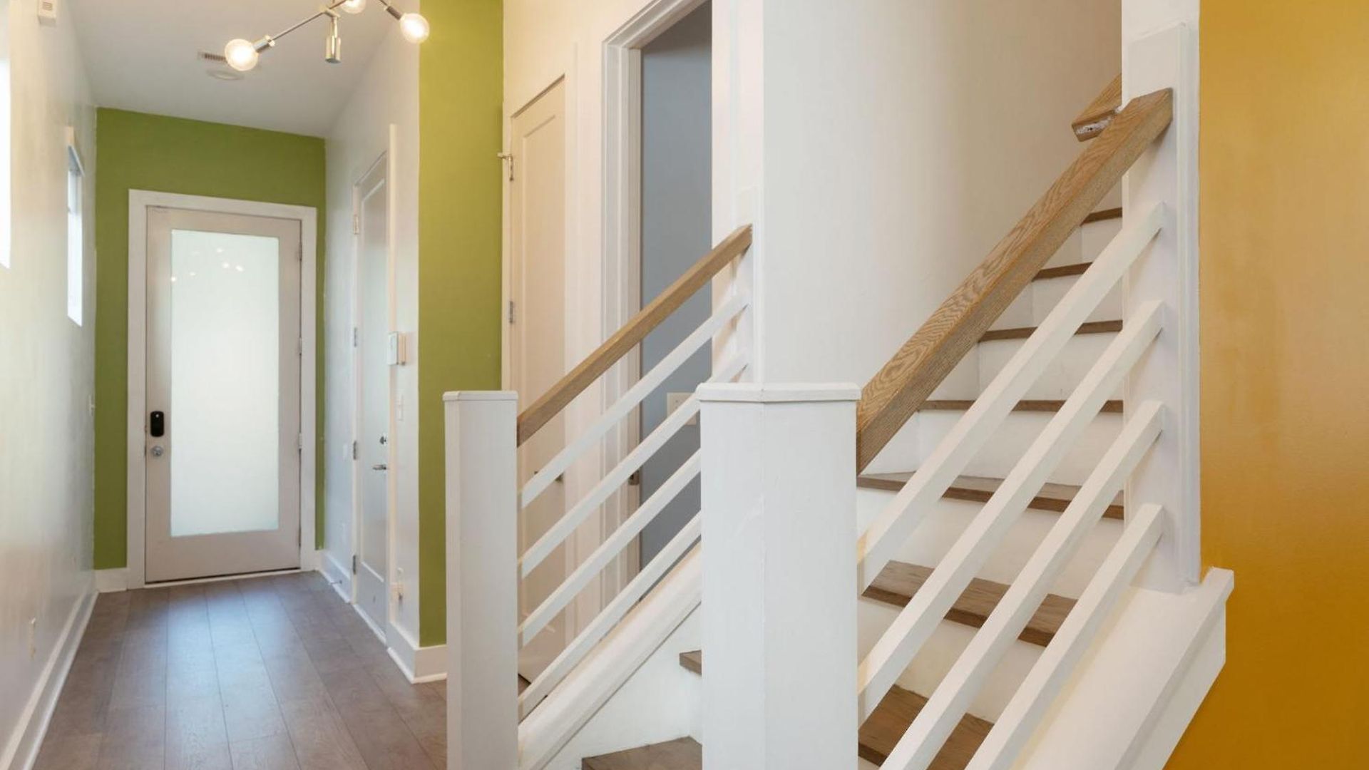 Charming 3br With Patio Charlotte