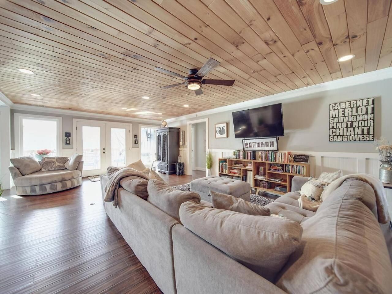 Du - Lakefront Retreat Charlotte